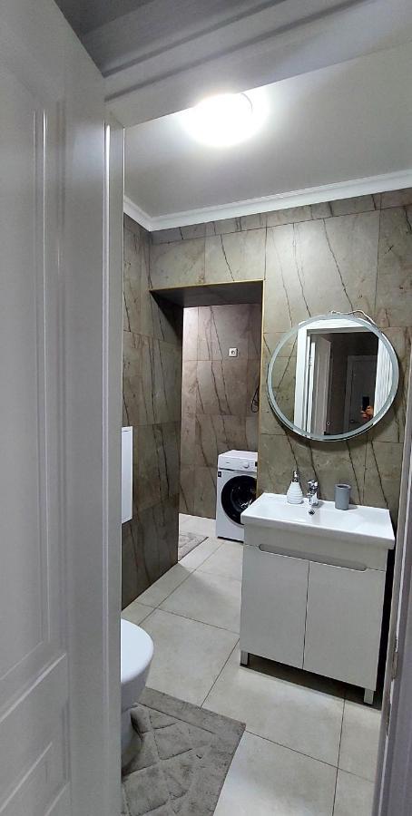 Apartment In Street Toktogula 77 Biškek Exteriér fotografie